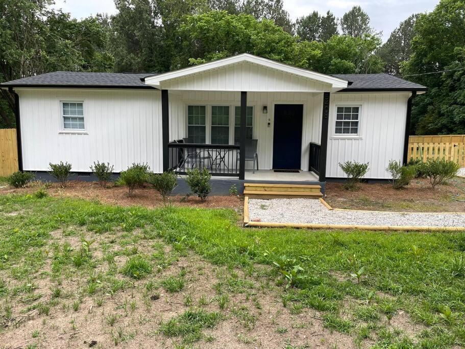 Modern & Cozy Home Near Downtown Raleigh & Nc State With Huge Backyard! Exterior foto